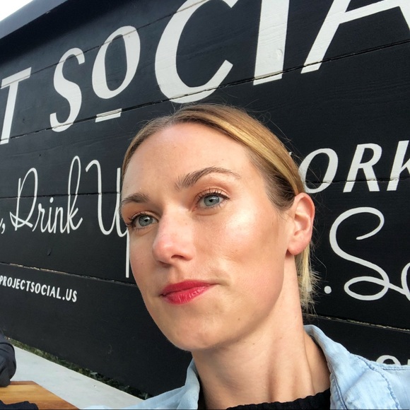 Meet your Posher, Paisley - Picture 1 of 1